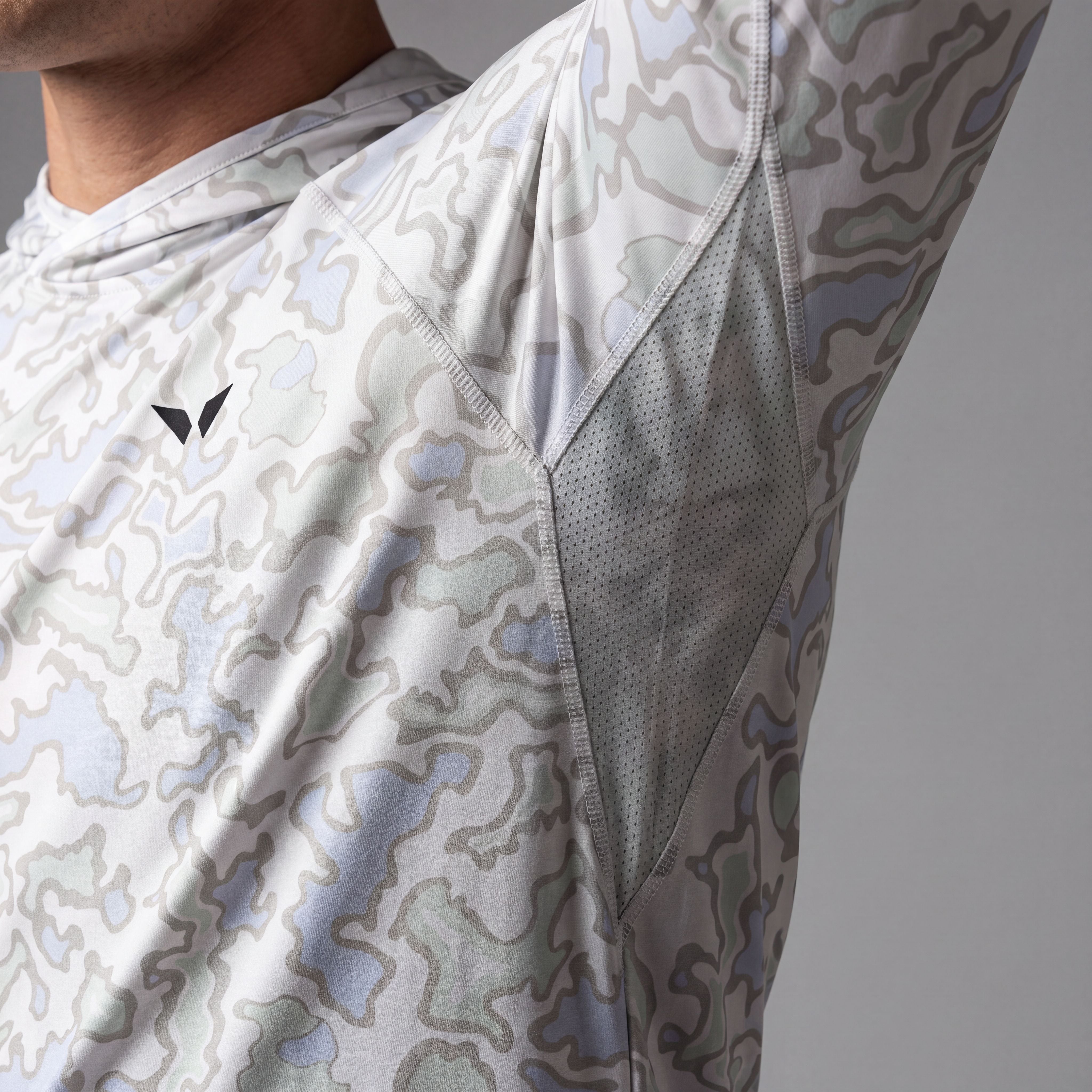 Solvanta™ Hooded Sunshirt
